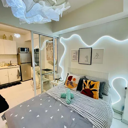 Azure Rio East 221