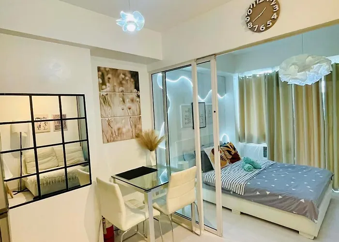 Azure Rio East 221 Manilla