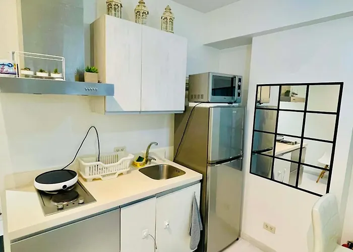 Azure Rio East 221 Aparthotel *